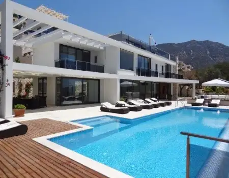 Deluxe Villa with amazing Sea Views 