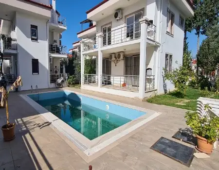 Bargain Priced Calis Garden Apartment with Shared Pool 