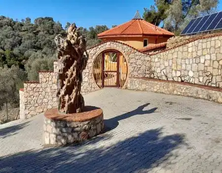 Beautiful handcrafted Villa for sale  in Izmir
