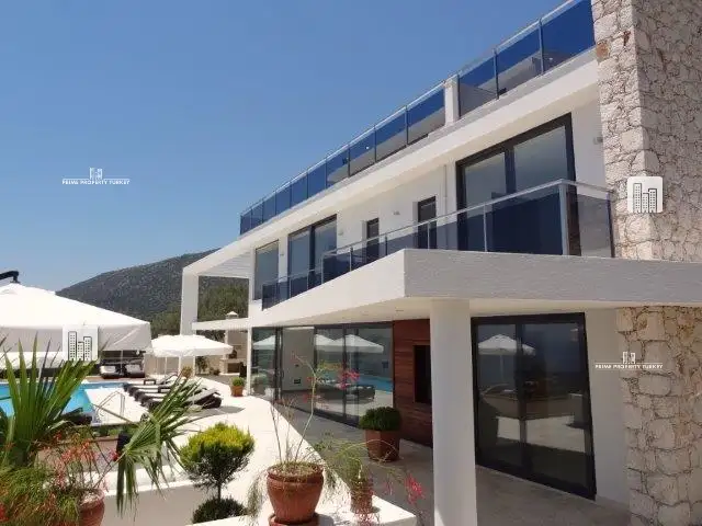 Deluxe Villa with amazing Sea Views  0