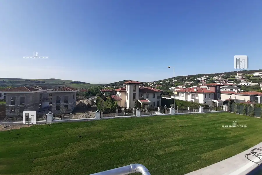 Brand New Duplex Villa in Massive Land with Pool in Buyukcekmece 5
