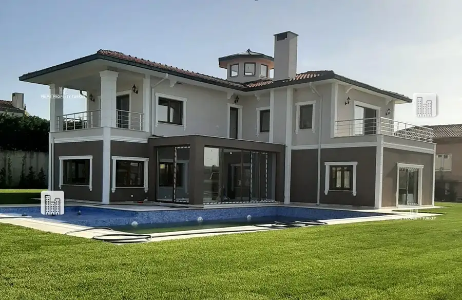 Brand New Duplex Villa in Massive Land with Pool in Buyukcekmece 0