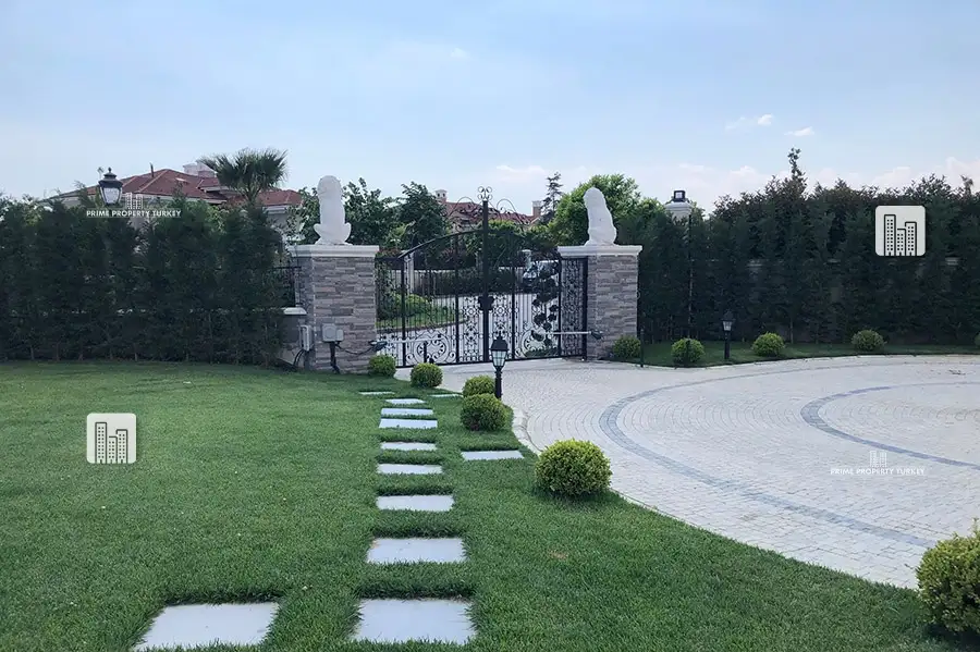 10 Bedroom Furnished Villa for Sale in Buyukcekmece 5