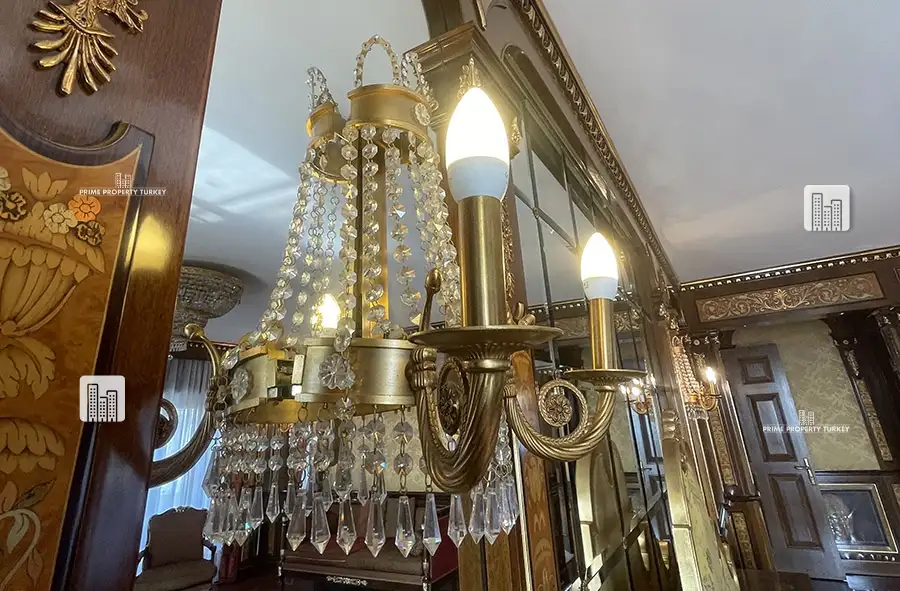 Mansion with decorations covered in 24-Carat Gold in Emirgan 21