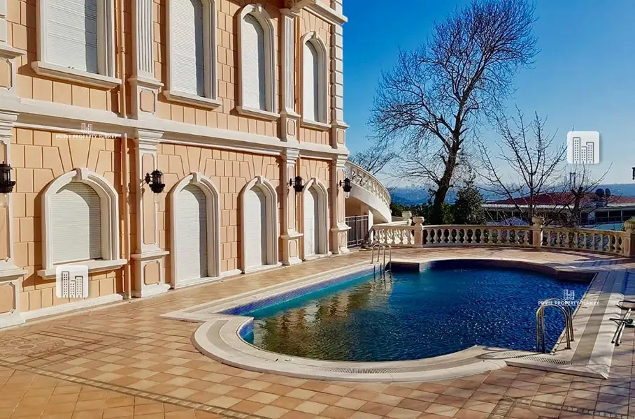 Mansion with decorations covered in 24-Carat Gold in Emirgan 6