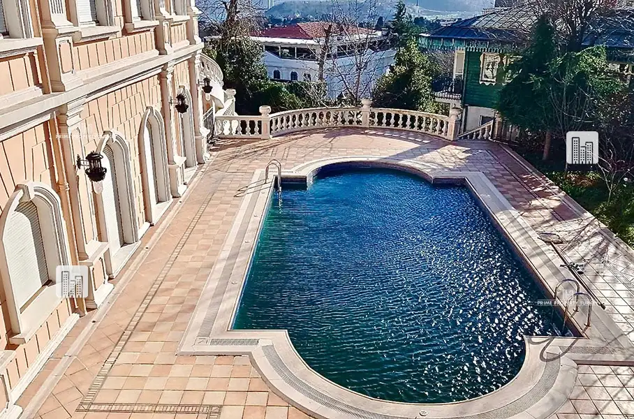 Mansion with decorations covered in 24-Carat Gold in Emirgan 7