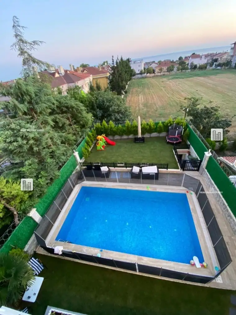 Brand New Villa with Seaview in Buyukcekmece 1