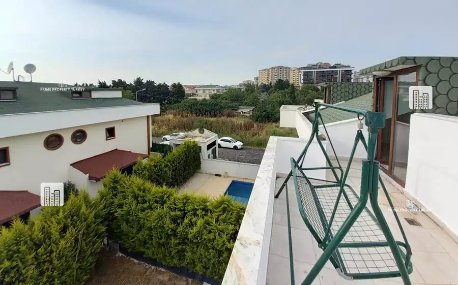 Triplex Villa with Private Swimming Pool in Buyukcekmece 5