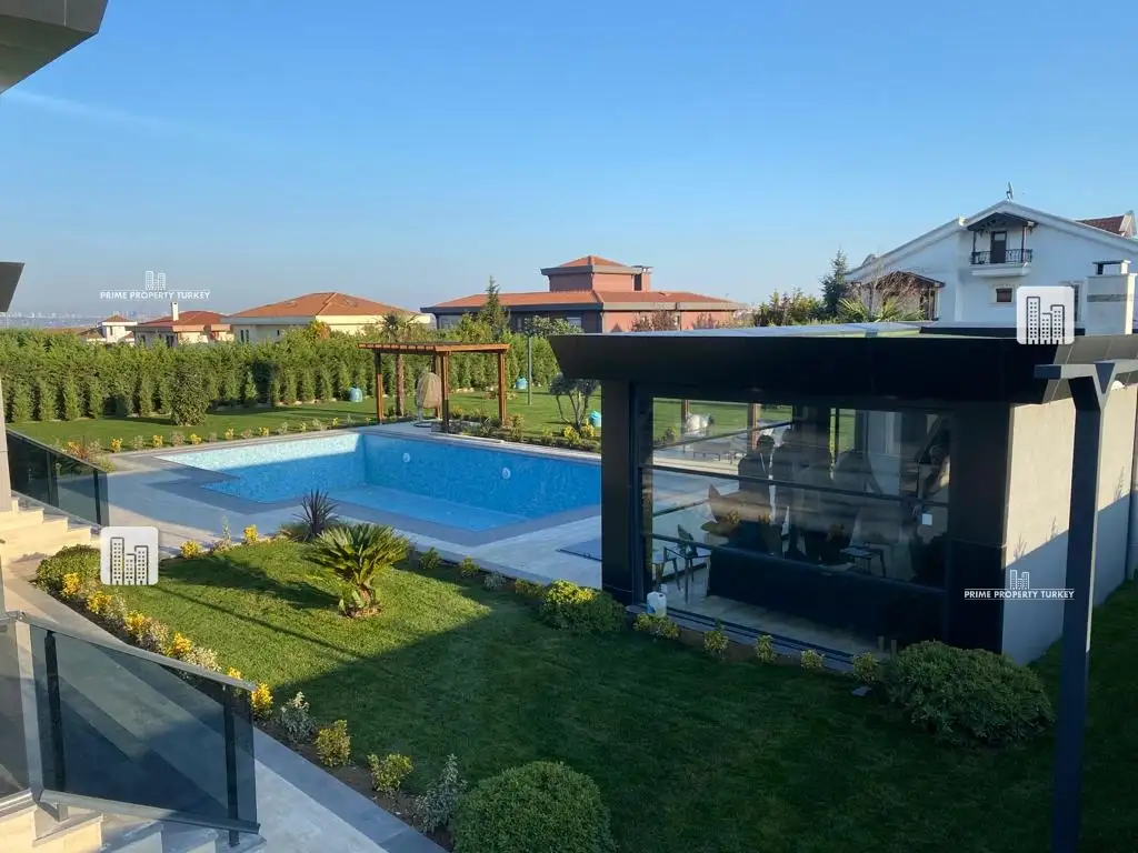 Exclusive Buyukcekmece Private Villa in Istanbul 2