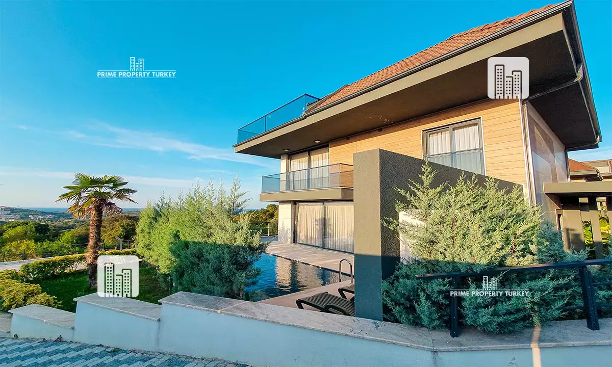 Royal Blue - Ready to Move Spacious Villas in Istanbul  1