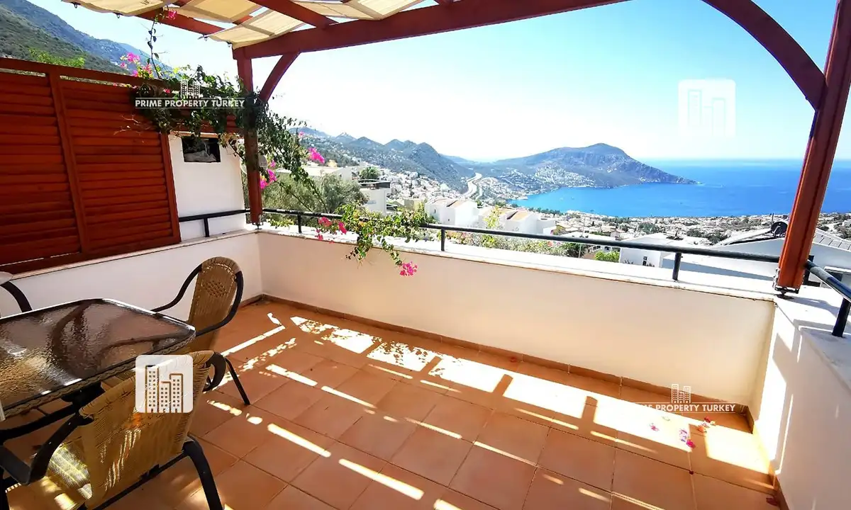 Warm and Relaxing Villa in Kalkan for Sale  5