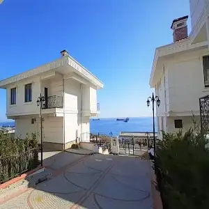 Asrin Konaklari - Smart Home Seaside Villas in Beylikduzu 0