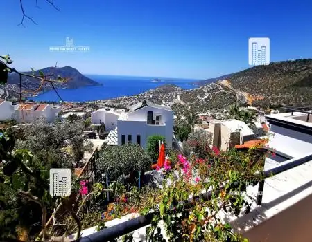 Warm and Relaxing Villa in Kalkan for Sale  0